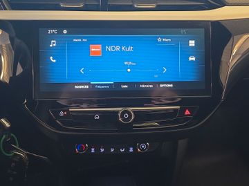 Fotografie 11 des Opel Corsa F GS Kamera Sitz-/Lenkradheizung