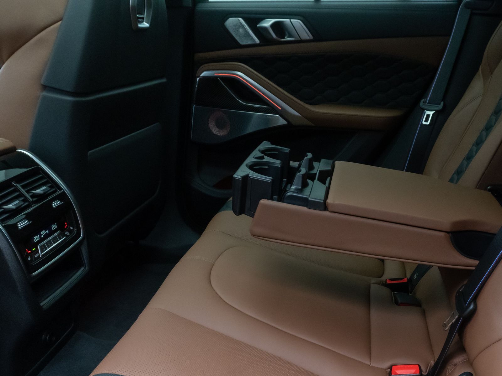 Fahrzeugabbildung BMW X6 M Competition B&W SkyLounge 360&deg; 22Zoll Voll