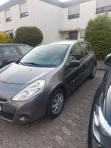 Renault Clio Yahoo! 1.2 16V 75 Yahoo! - Renault Clio in Bonn