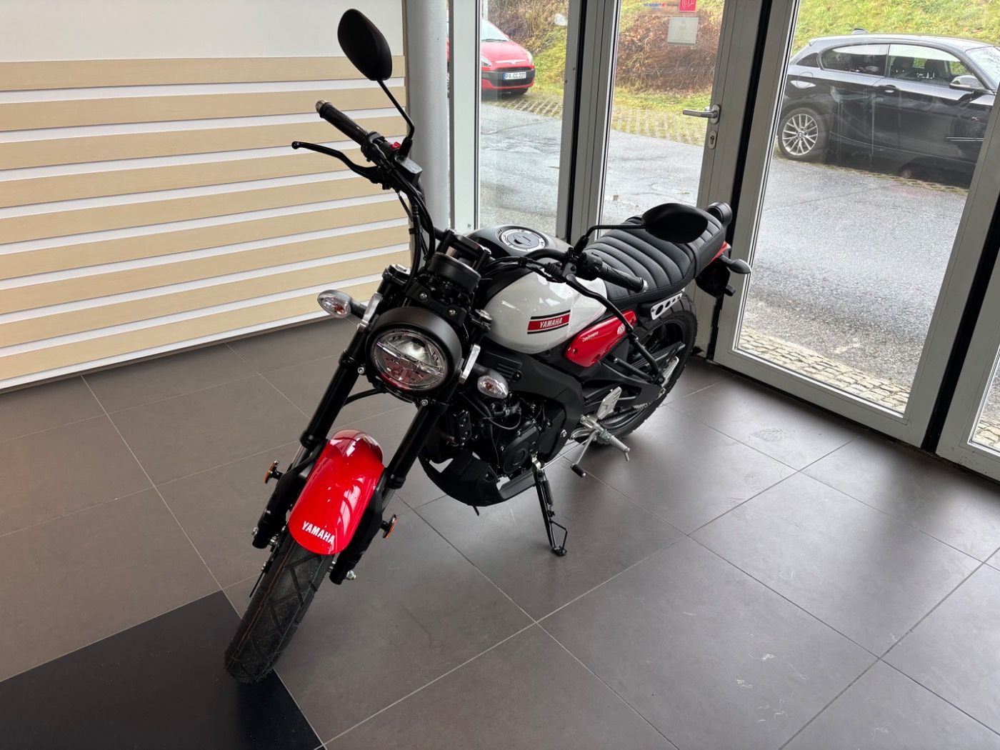 Fahrzeugabbildung Yamaha XSR 125 Modell 2025 VFM