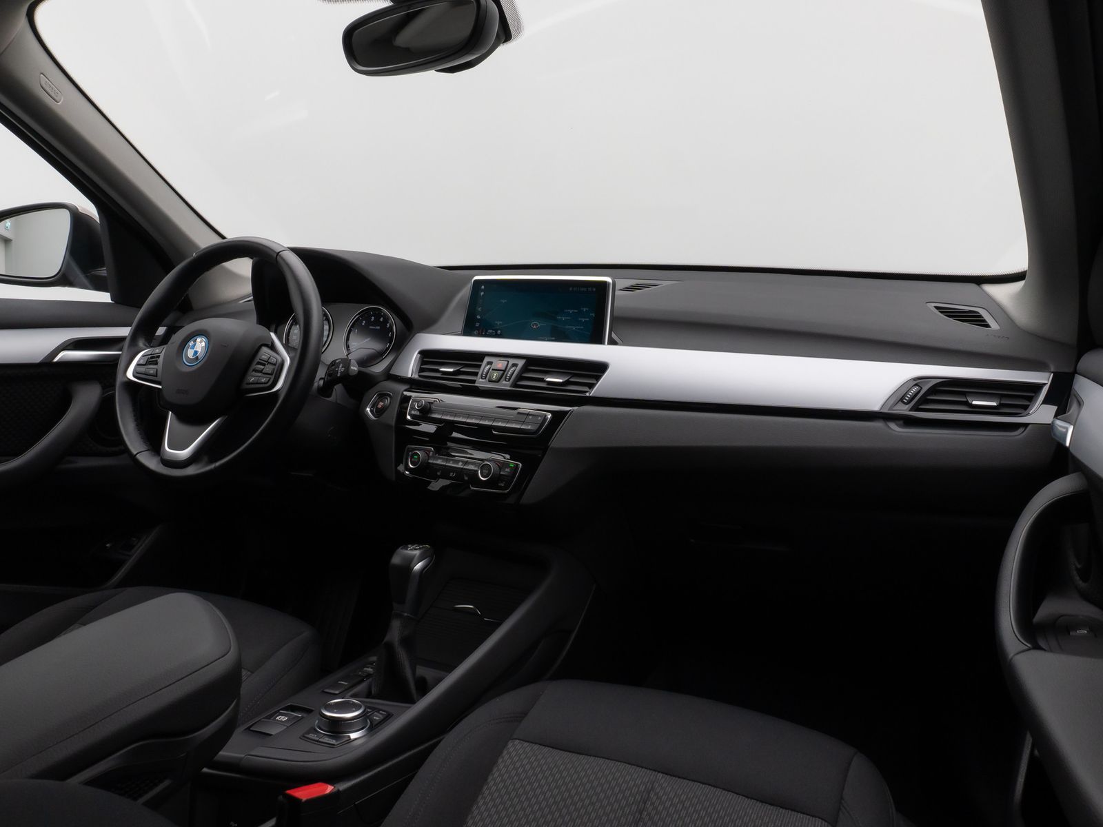 Fahrzeugabbildung BMW X1 xD25e  DAB Navi Lordos Geschwindigkeitsreg