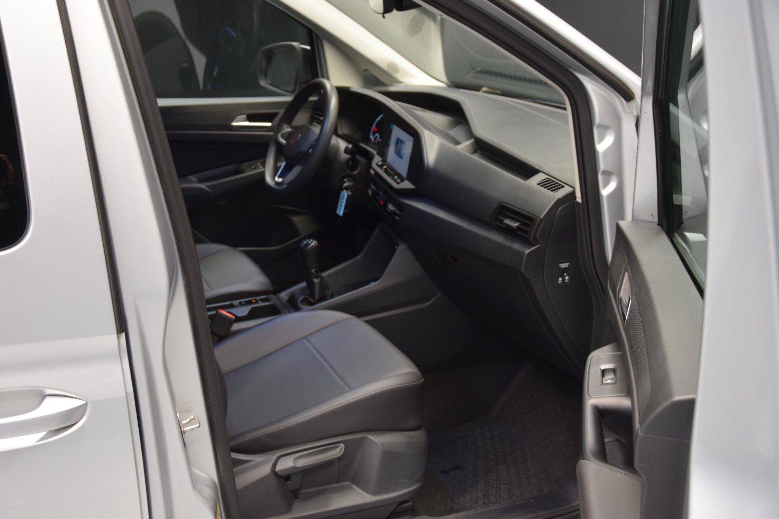Fahrzeugabbildung Volkswagen Caddy Basis Tempomat 5. Sitzer DAB Leder PDC
