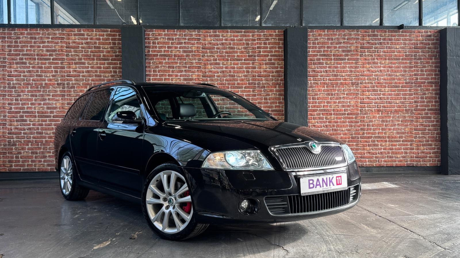 SKODA OCTAVIA COMBI RS 2.0 TDI 170ch BVM Pack sport Sièges sport chauffants Radars de recul Attelage