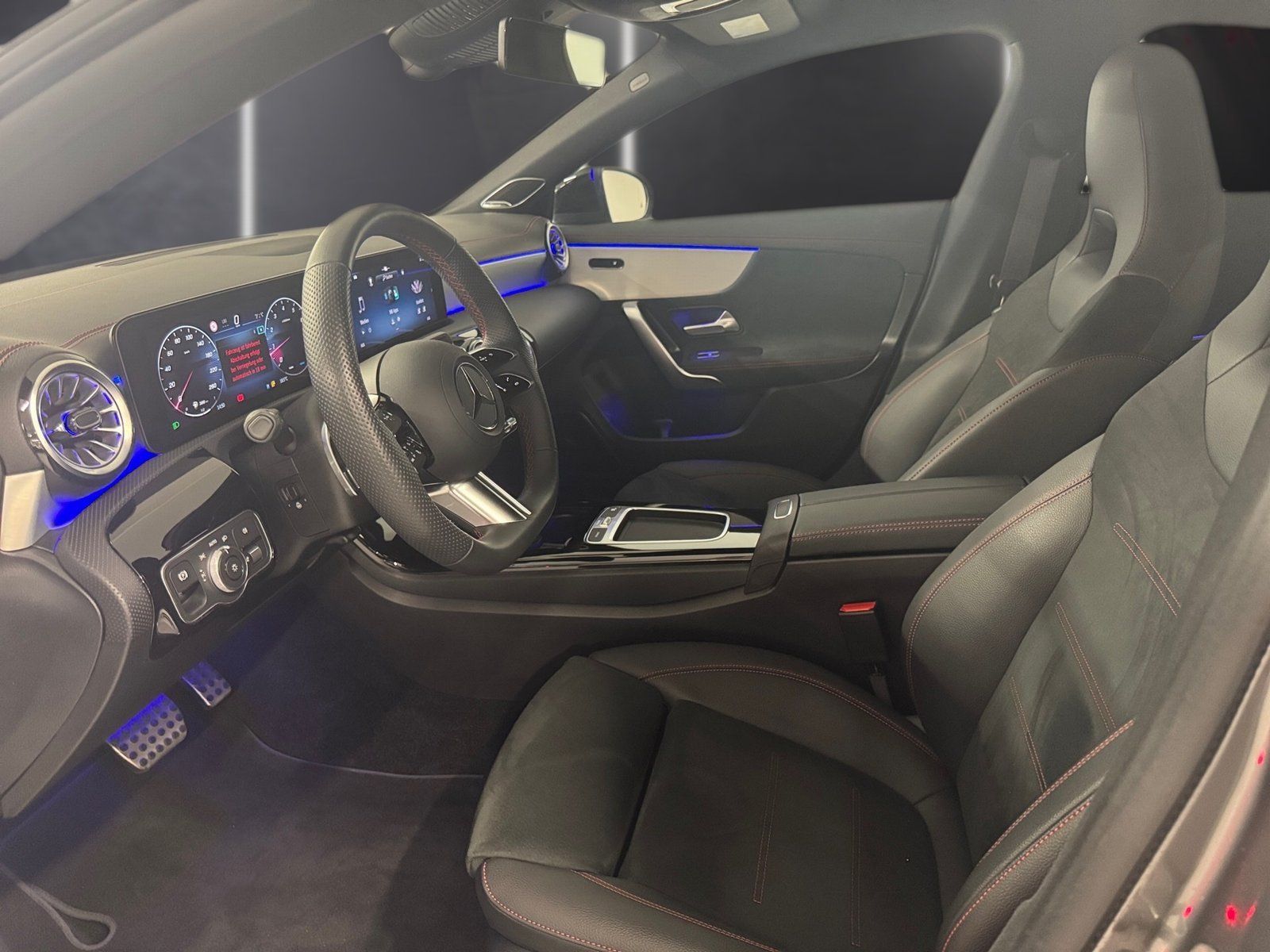 Fahrzeugabbildung Mercedes-Benz CLA 250 4M AMG*Burmester*Night*19"*Totwinke*LED*