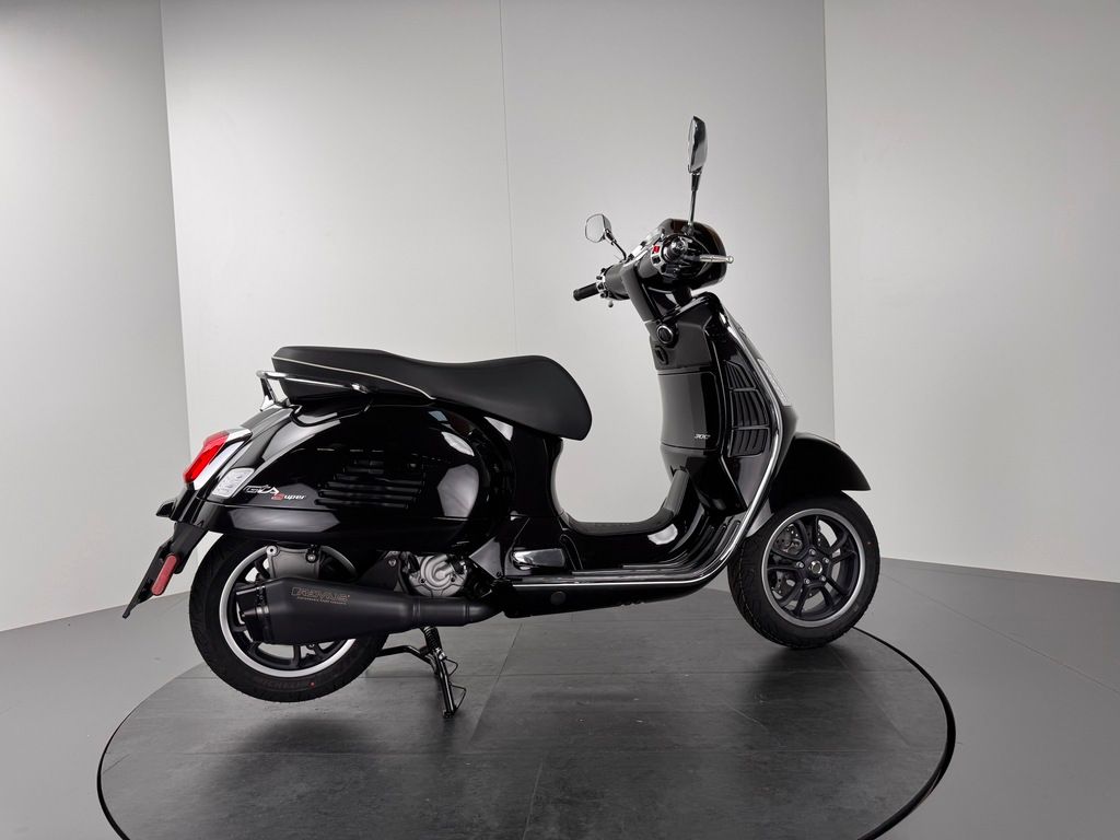 Fahrzeugabbildung Vespa GTS 300 SUPER RST E5 *REMUS-AGA *77,- € mtl. !