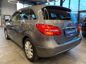 Mercedes-Benz B 180 B -Klasse B 180 *NAVI*PDC*SZHZ*KLIMA*