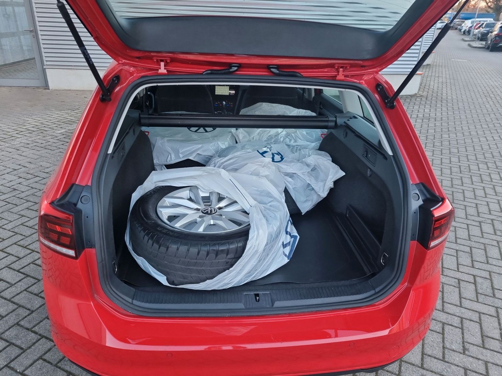 Volkswagen Passat Variant - Bild 11