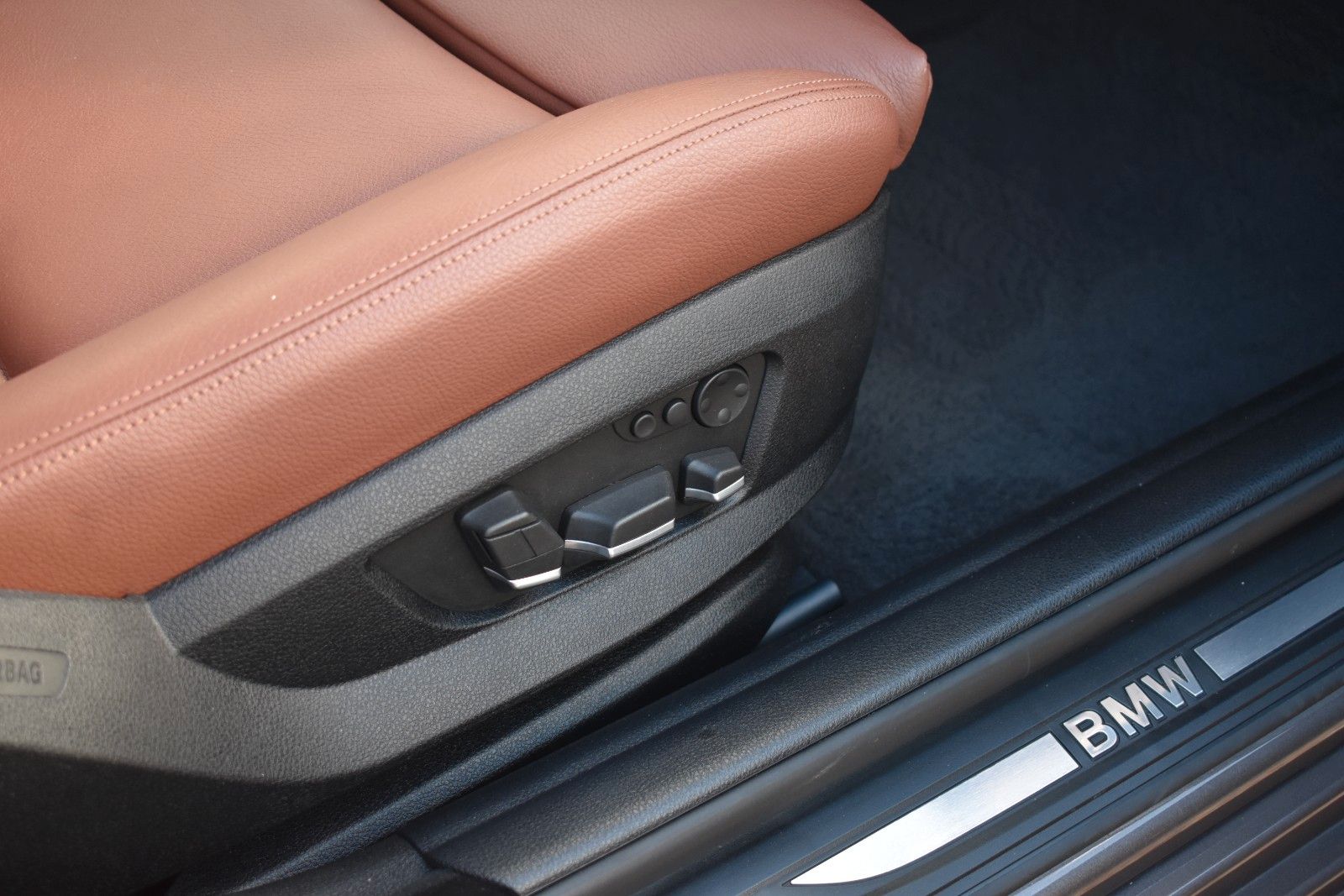 Fahrzeugabbildung BMW 520i Limo Autom. Navi Leder Xenon AHK GSD