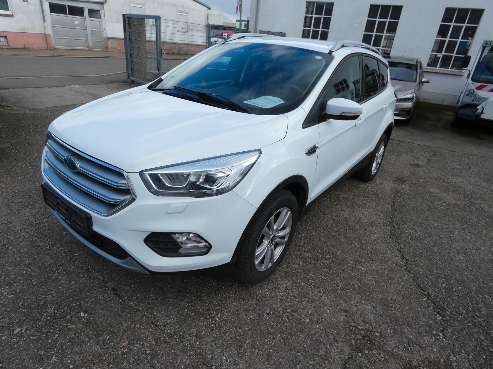 Ford Kuga Cool & Connect" 69 Tkm , Navi