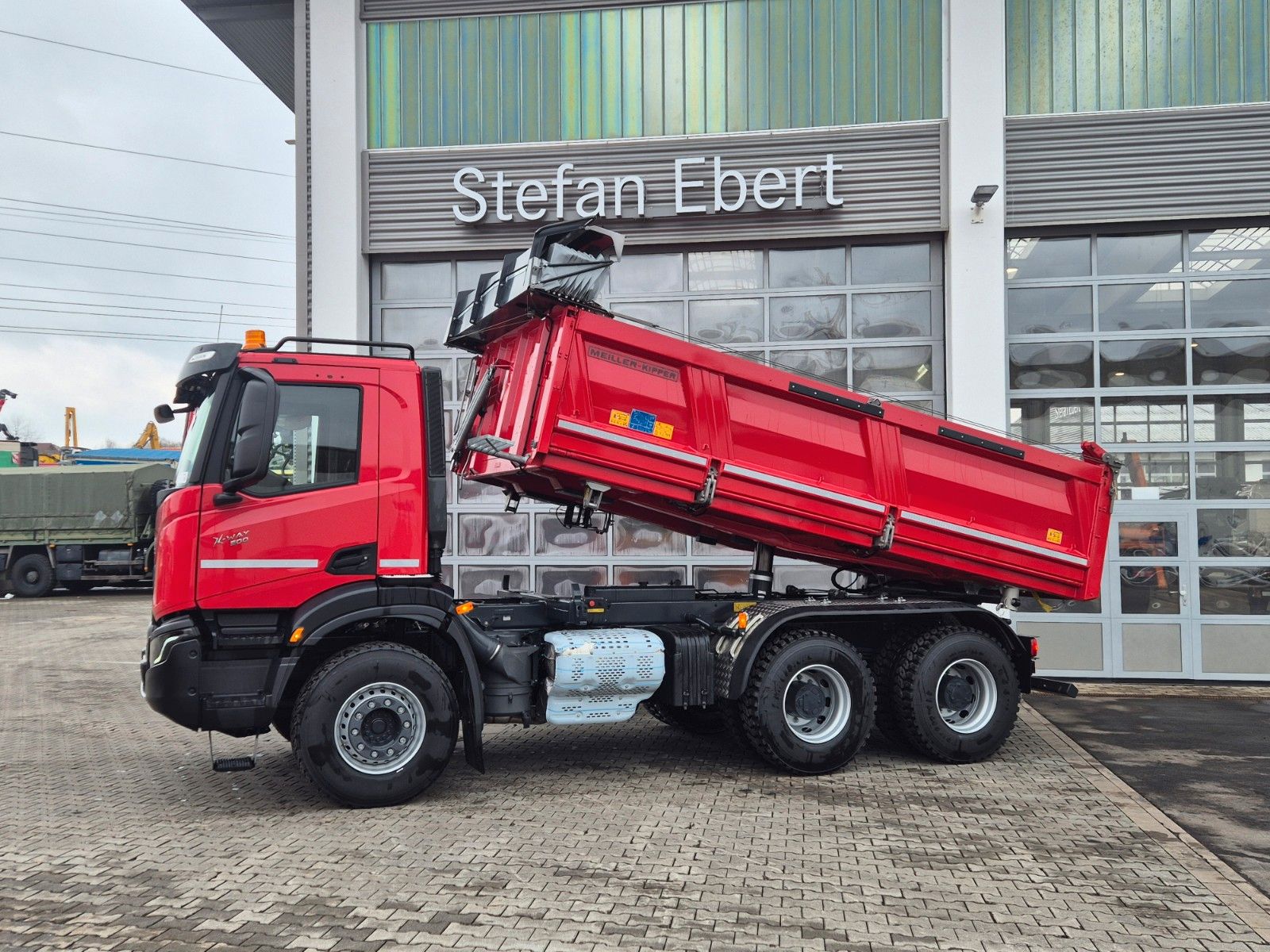 Fahrzeugabbildung Iveco AD300X50Z 6x4 Meiller-Kipper, Intarder Bordmatik
