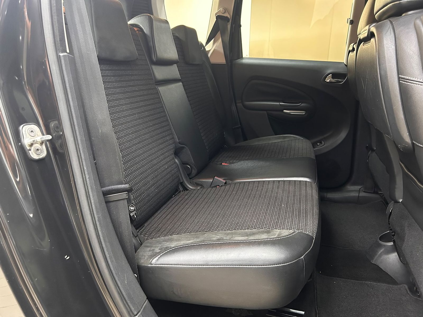 Fahrzeugabbildung Citroën C3 Picasso Exclus Black-Paket GEPFLEGT+NAVI+TÜV