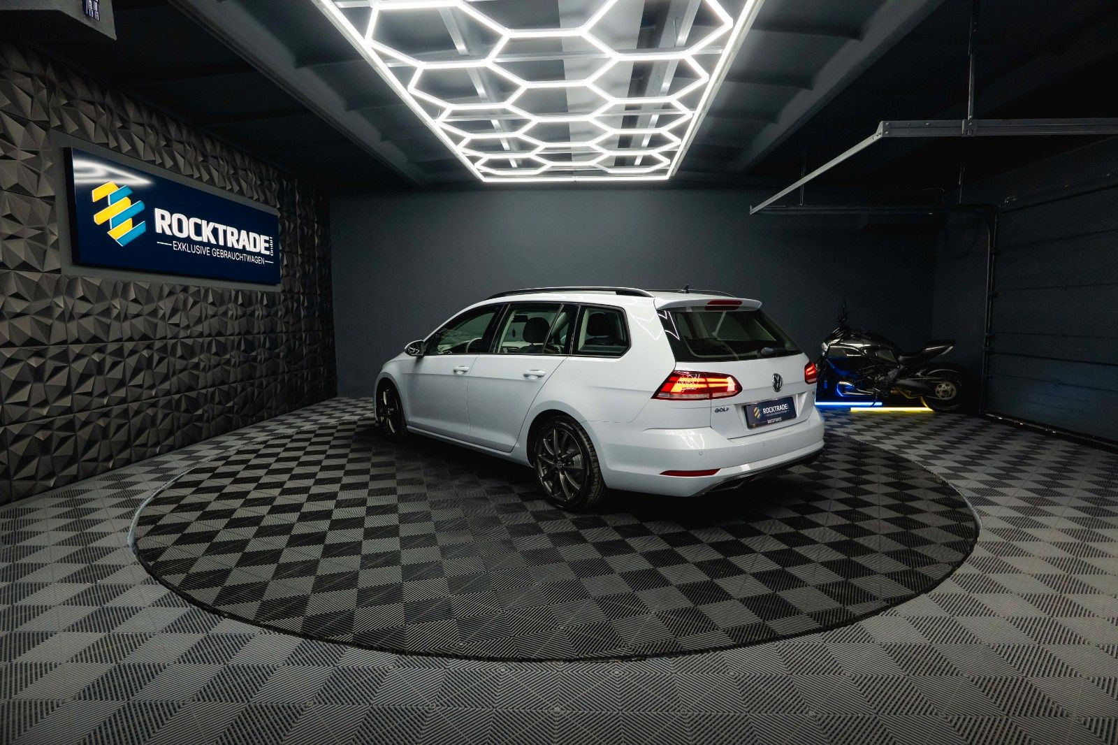 Fahrzeugabbildung Volkswagen Golf VII Variant Trendline *Perlmutt*Kamera*Navi