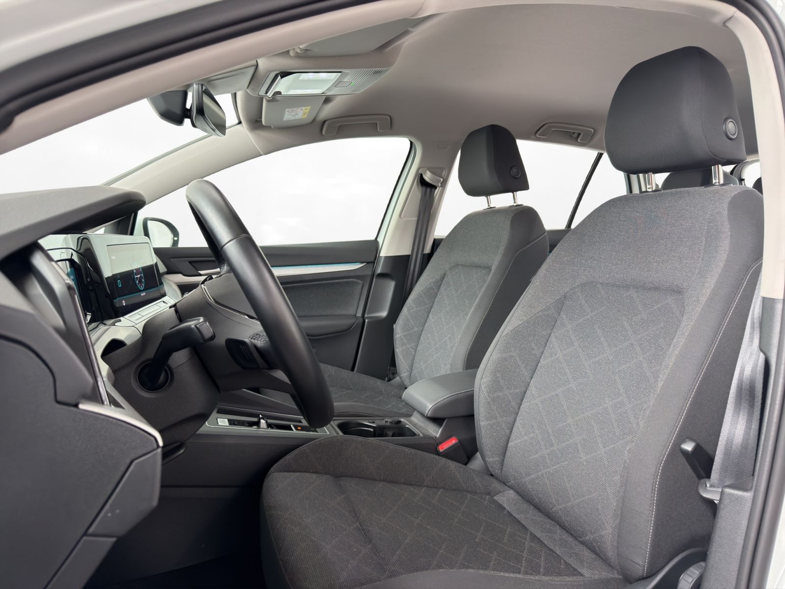 Volkswagen Golf VIII 1.0 eTSI DSG Navi*LED*SH*Alu*Sitzhz. foto 10