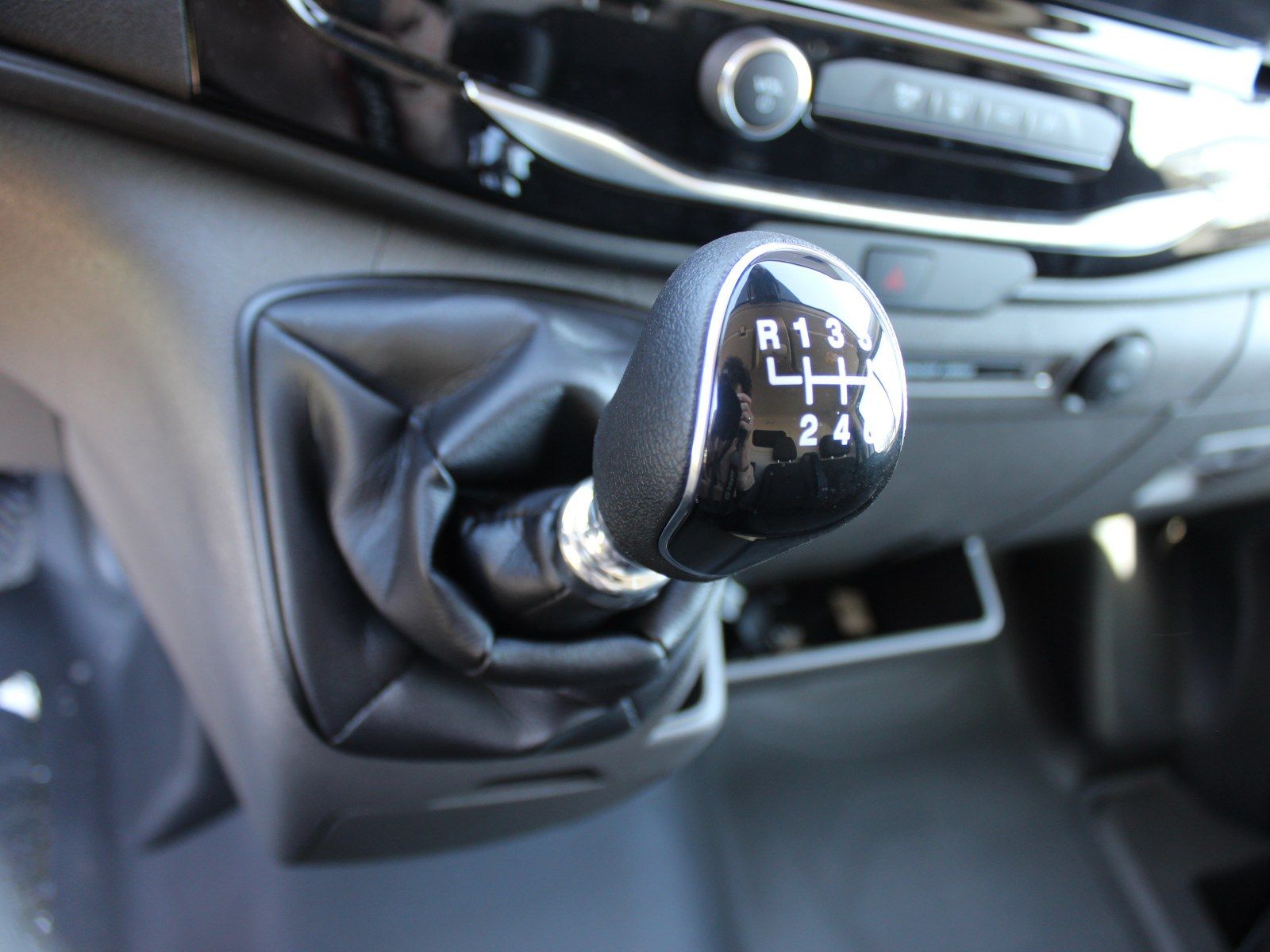 Fahrzeugabbildung Ford Transit Kasten 350 L4 Trend