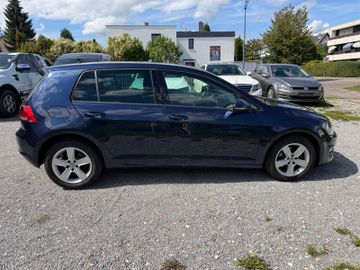 Volkswagen Golf - 5