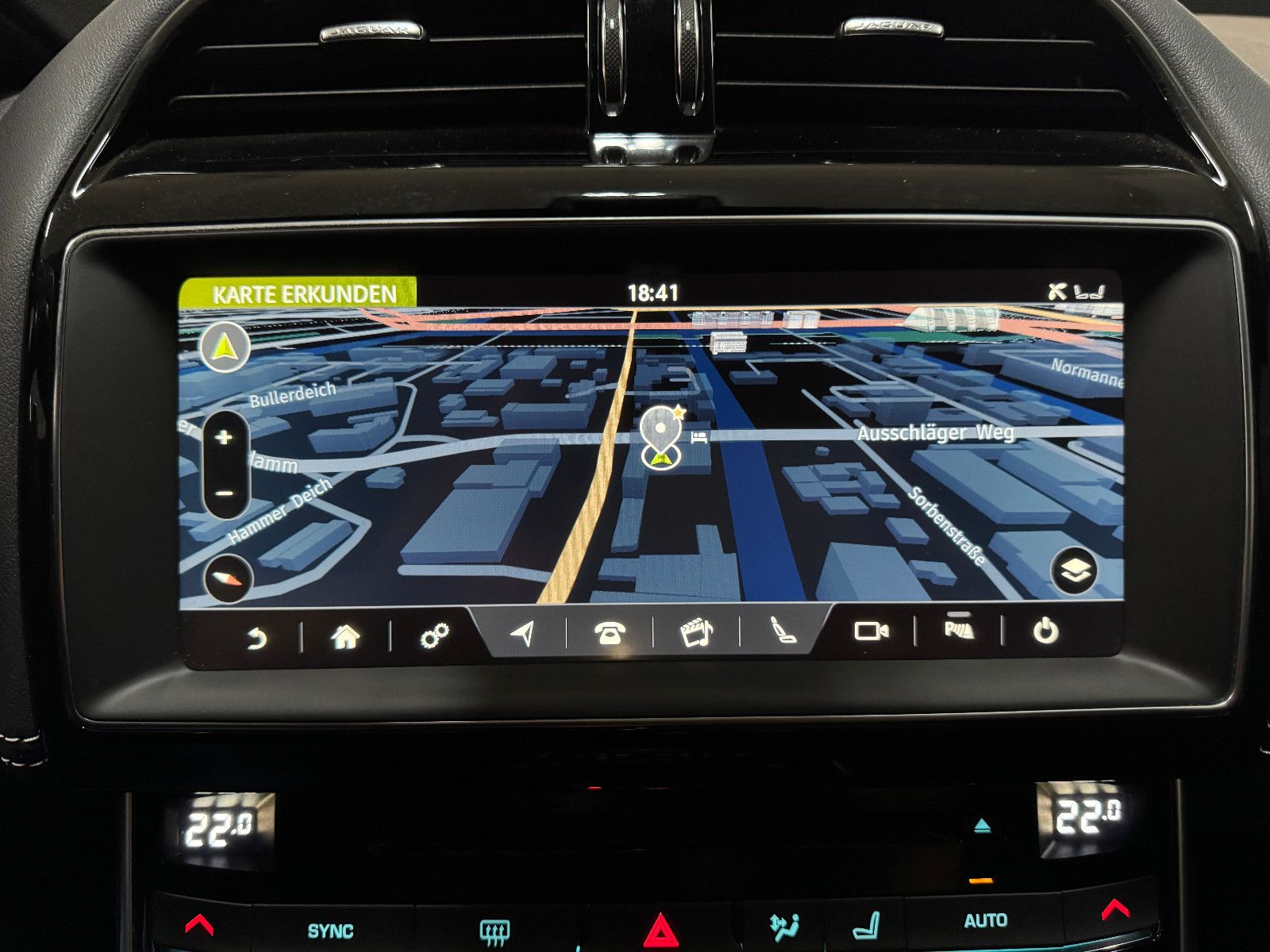 Fahrzeugabbildung Jaguar XE 2.0 d 8GT LANDMARK R-SPORT BLACK EDITION VOLL