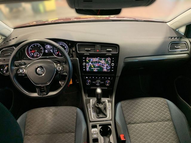 Golf VII 1.5 TSI COMFORTLINE LED+NAVI+STHZ+ACC+P