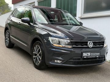 Volkswagen Tiguan - 1