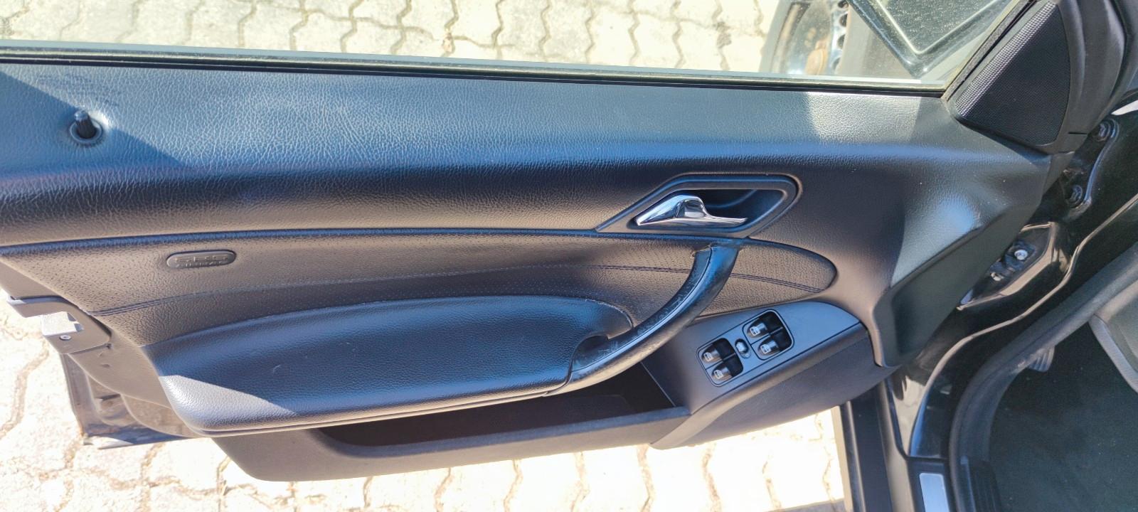 Mercedes-Benz C220 2005 — photo 9