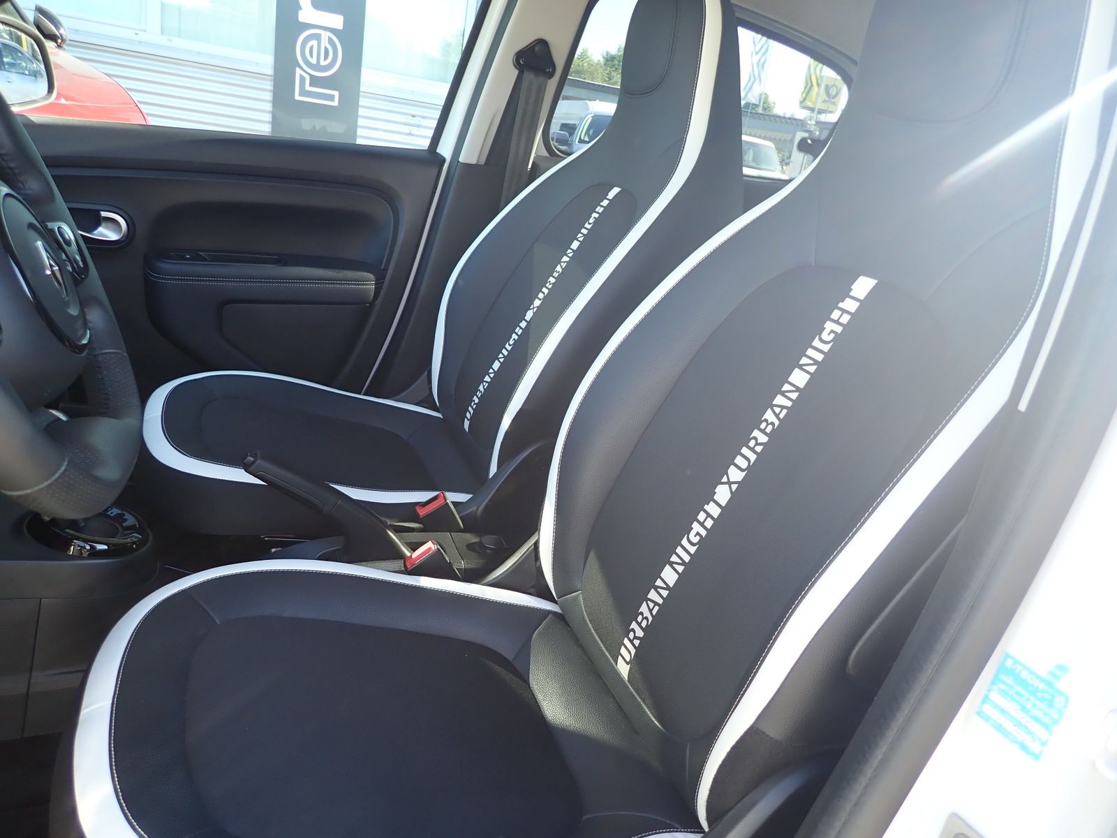 Fahrzeugabbildung Renault Twingo Urban Night Electric