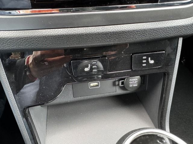 Fahrzeugabbildung KGM Korando 1.5 Nomad 6MT*Navi*17`Alu*PDC*SH