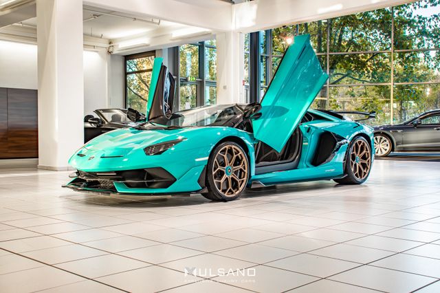 Lamborghini Aventador SVJ Roadster - BLU GLAUCO AD PERSONAM