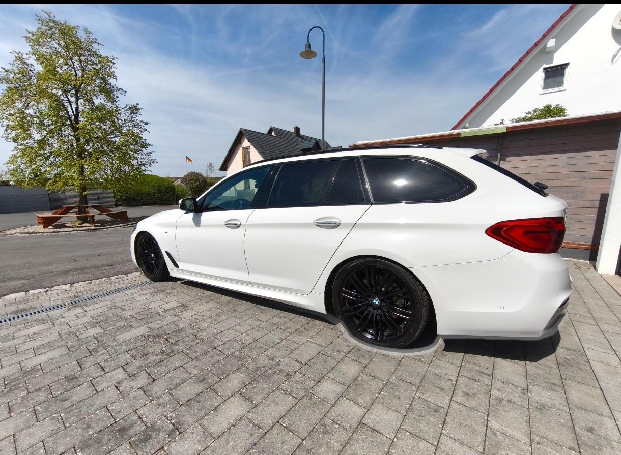 BMW 530d xDrive Touring M-Paket TOP 