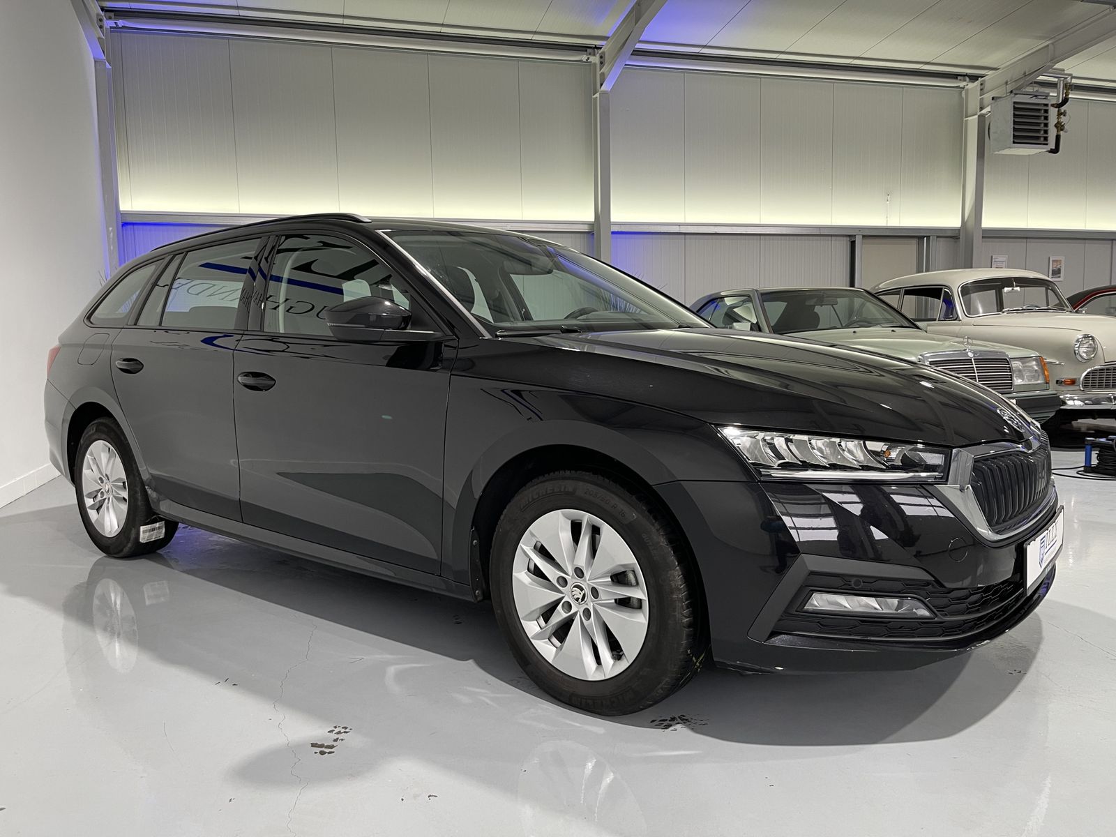 Fahrzeugabbildung SKODA Octavia 2.0 TDI*LED*Cam*SHZ*Navi*PDC*Lane*