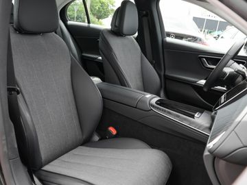 Mercedes E 200 - 5