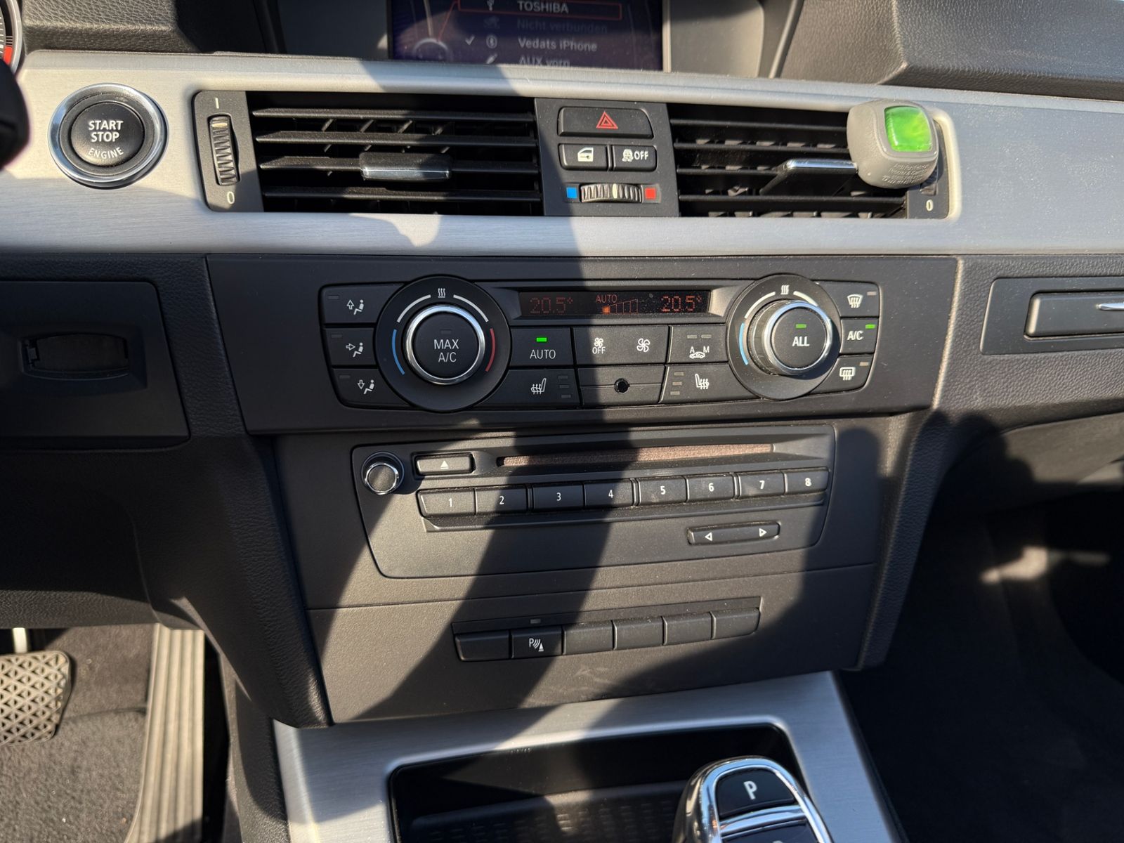 Fahrzeugabbildung BMW 335i Cabrio M-Paket H/K XENON NAVI