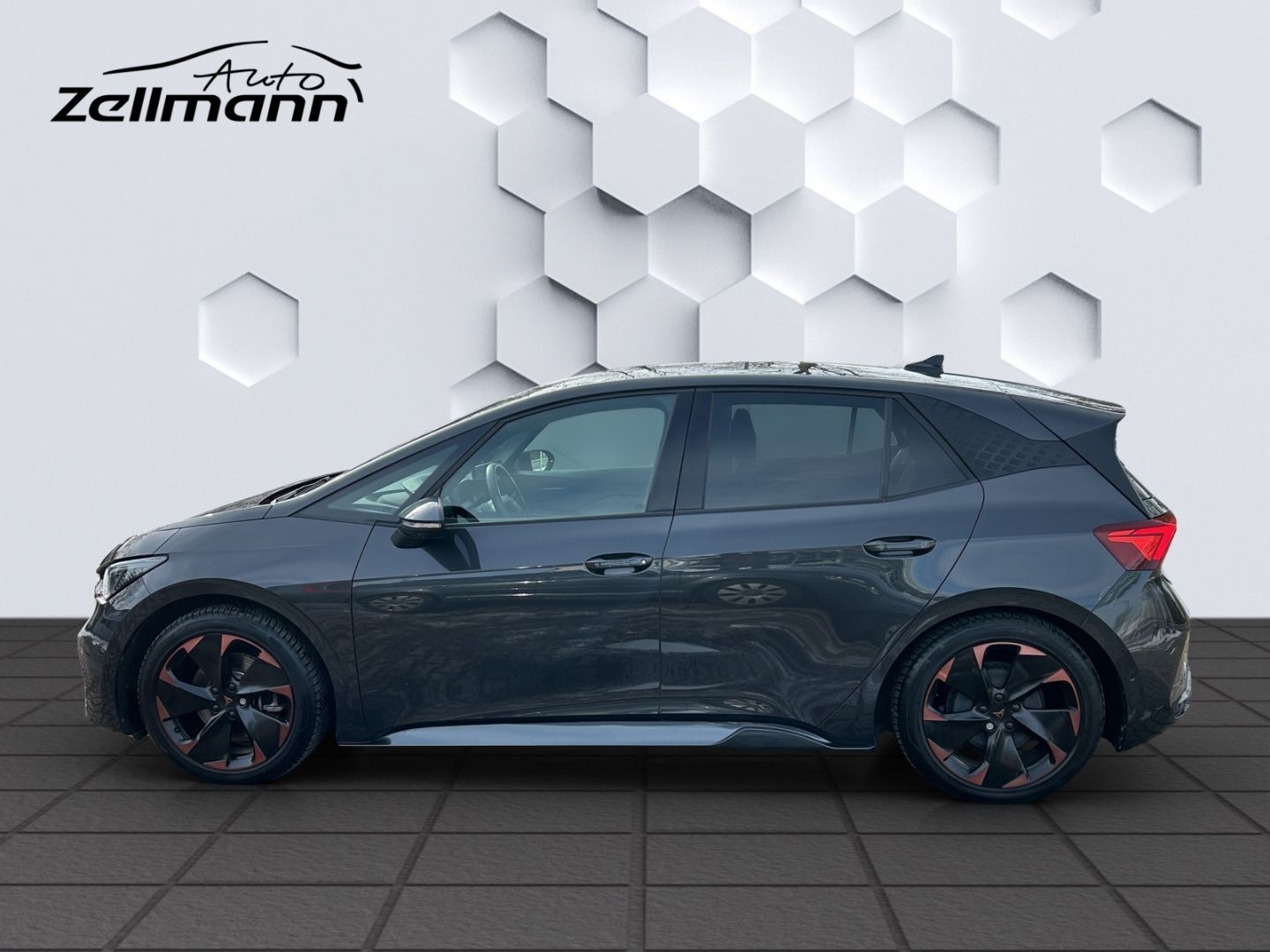 Born 150kW LED HuD GJR ACC 360°Kamera ParkLenkAs