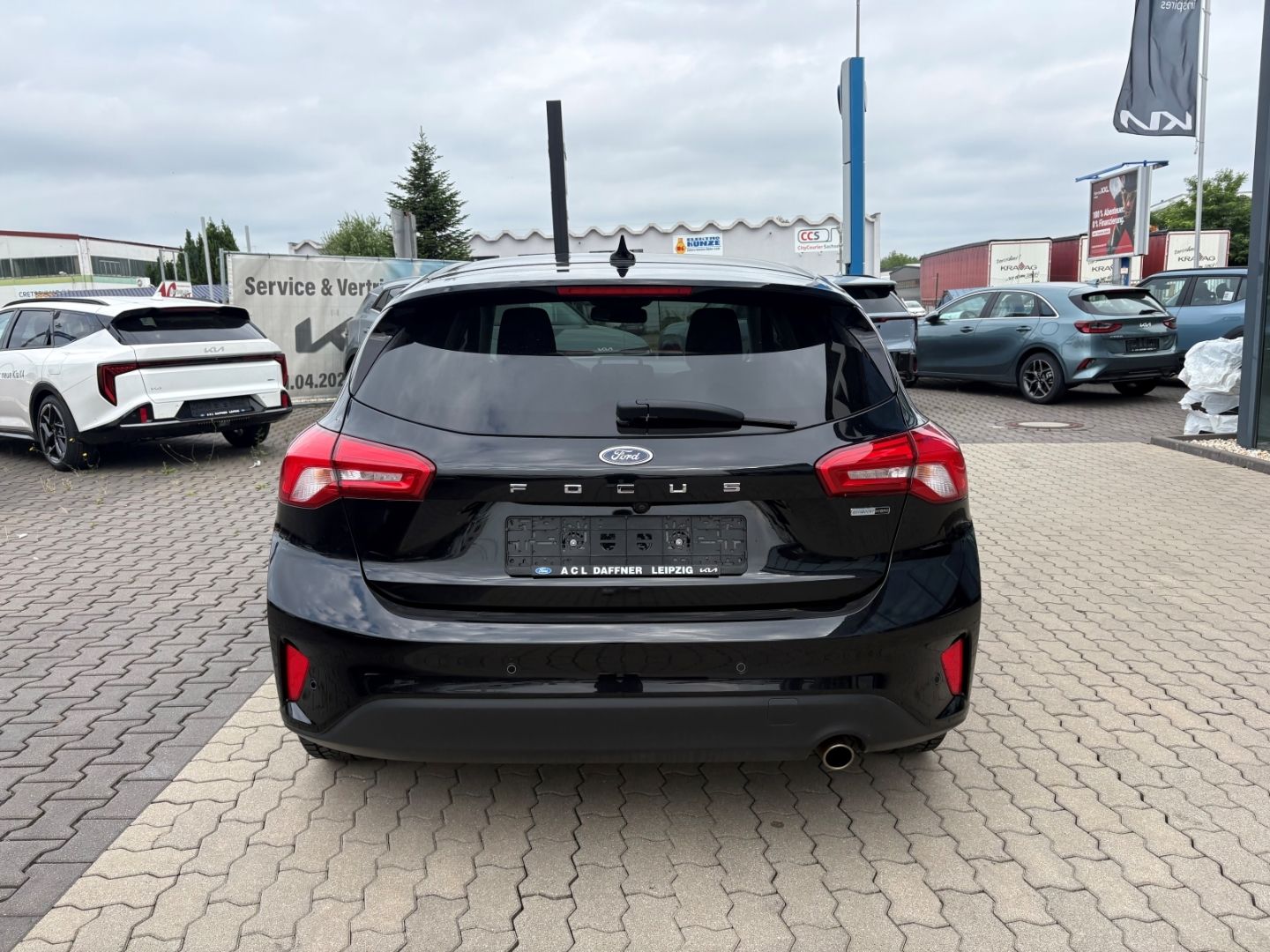 Fahrzeugabbildung Ford Focus Titanium Kamera Schiebedach LED SHZ PDC