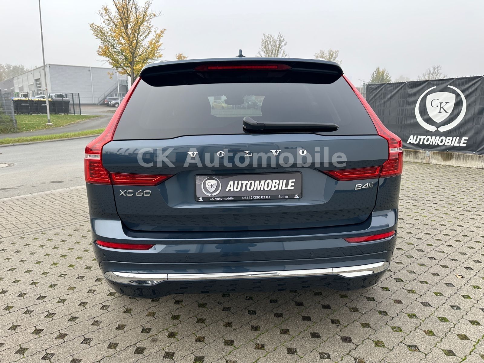 Fahrzeugabbildung Volvo XC60 B4 Plus Bright AWD/Navi/Leder/Pano/LED/Kam.