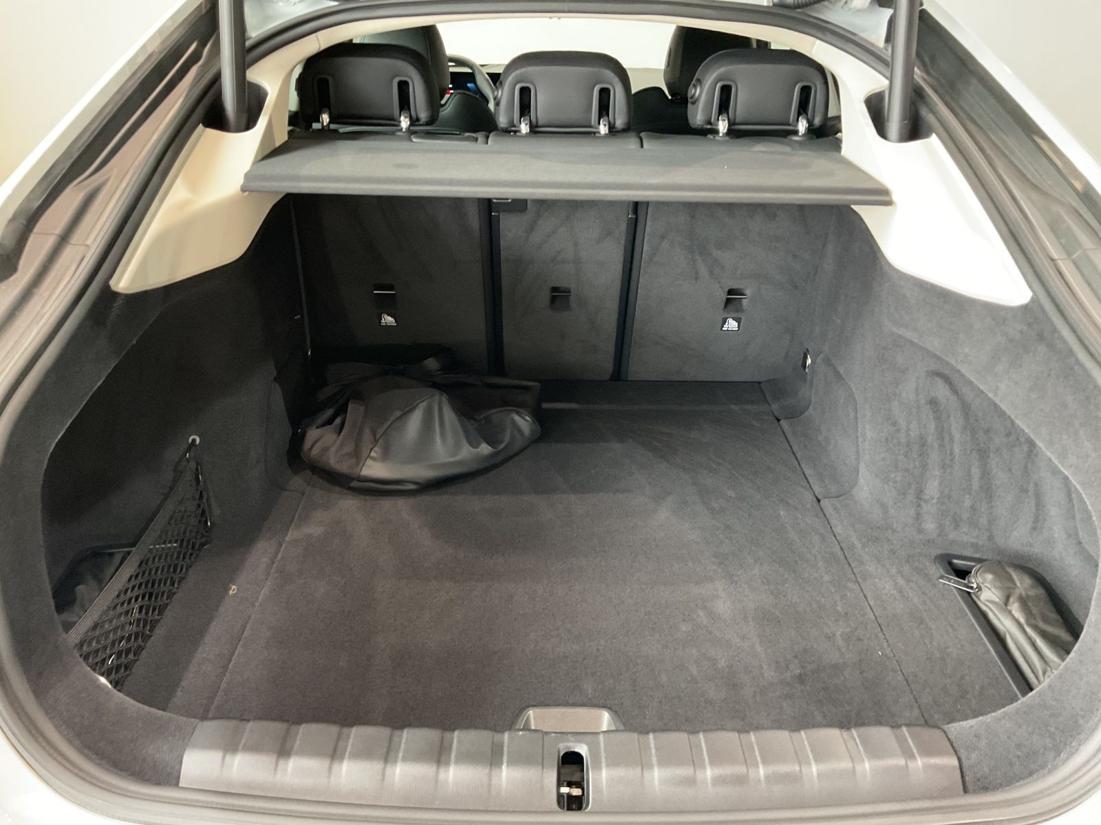 Fahrzeugabbildung BMW i4 eDrive35 |M Sportbremse |Komfortzugang |HiFi