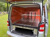 Volkswagen T5 Transporter - Volkswagen T5 mit Benzin-Antrieb