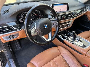 BMW 740 - 5