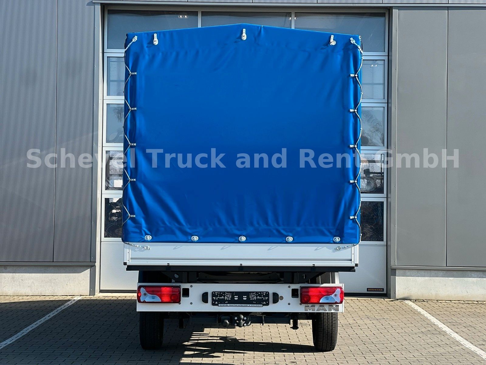 Fahrzeugabbildung MAN TGE 3.180 Pritsche Plane / Automatik / 4x2 / AHK