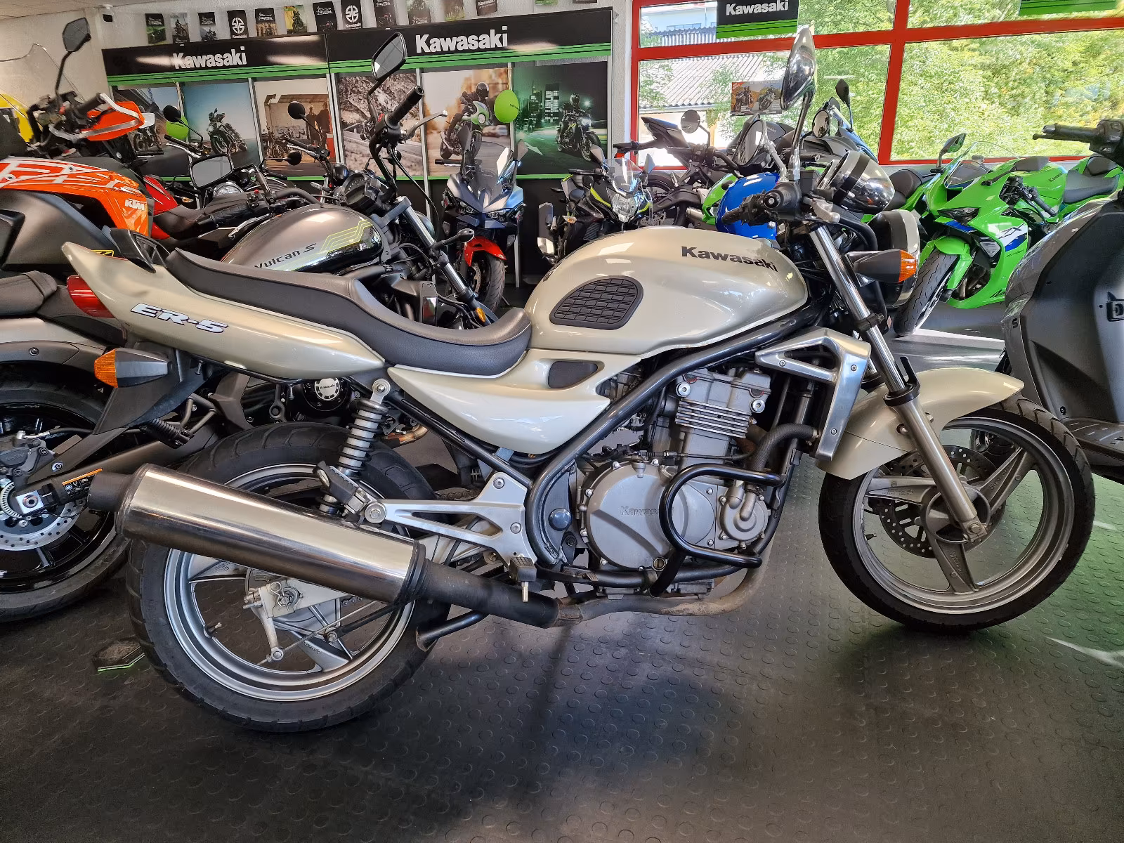 Kawasaki ER5