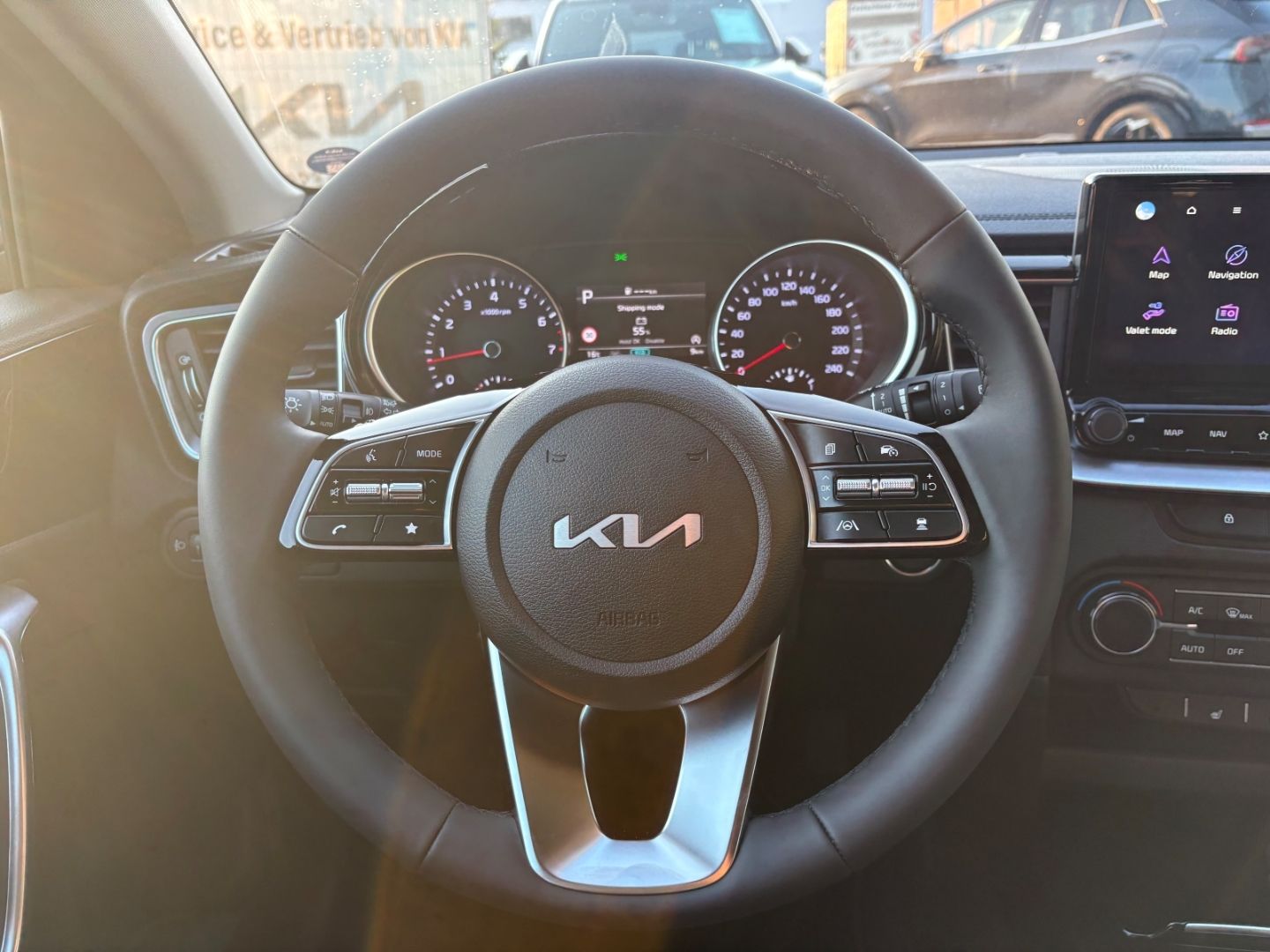 Fahrzeugabbildung Kia Ceed_sw Ultimate Kamera PDC SHZ Verkehrszeichen