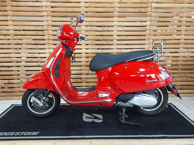 Vespa GTS 300 hpe Super