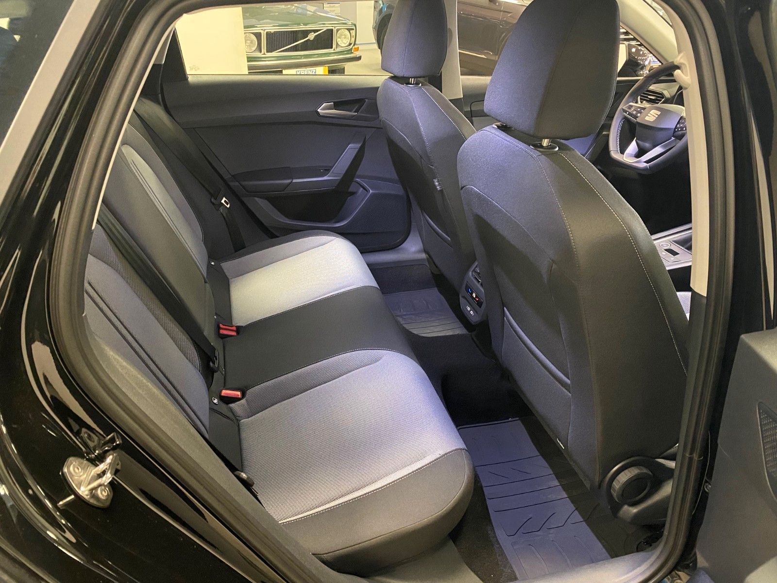 Fahrzeugabbildung SEAT Leon ST 1.5 TSI Style Sportstourer+2030 GARANTIE