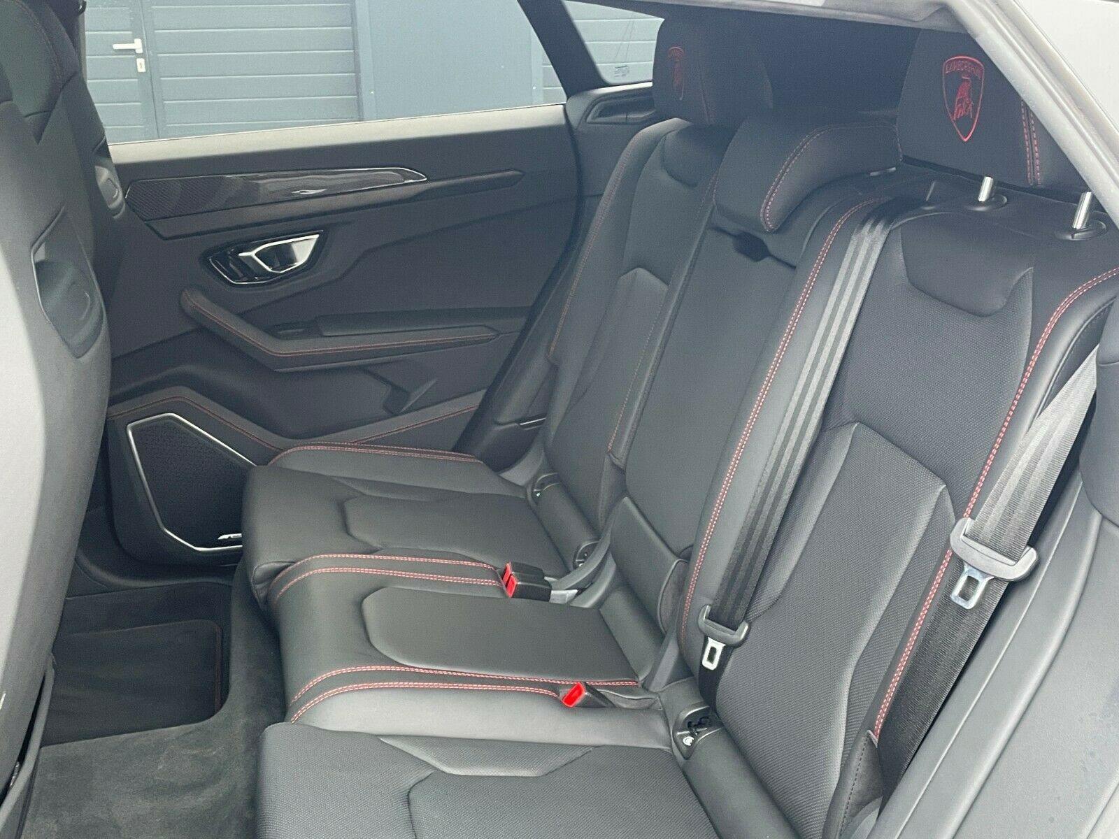 Fahrzeugabbildung Lamborghini Urus LP650 *PANO*Carbon*HeUp*23*Miete*Mietkauf*