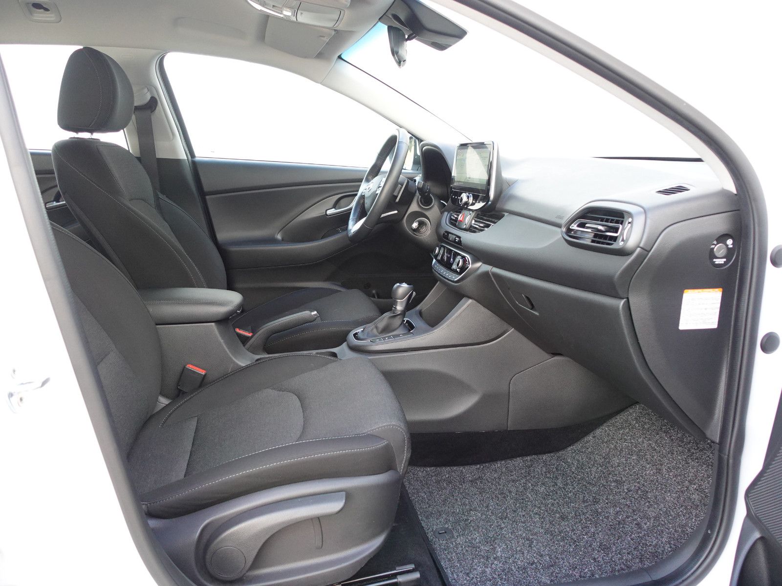 Fahrzeugabbildung Hyundai i30cw Trend 1.5TGDI AUTOMATIK,Navi,Kamera,Sitzhz