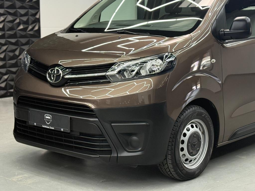 Toyota Proace L1, Studioaufnahme