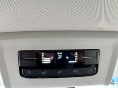 Fahrzeugabbildung Volkswagen T6.1 Multivan lang 4MOTION - Sperre*Standhzg!!!