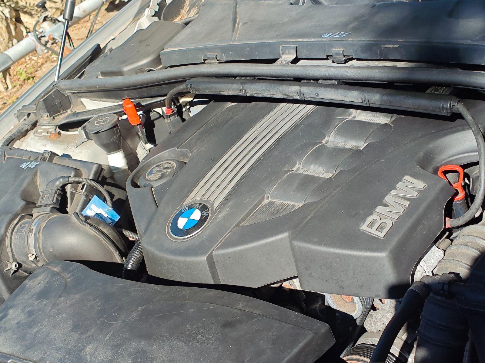 BMW 318 2009 — photo 12