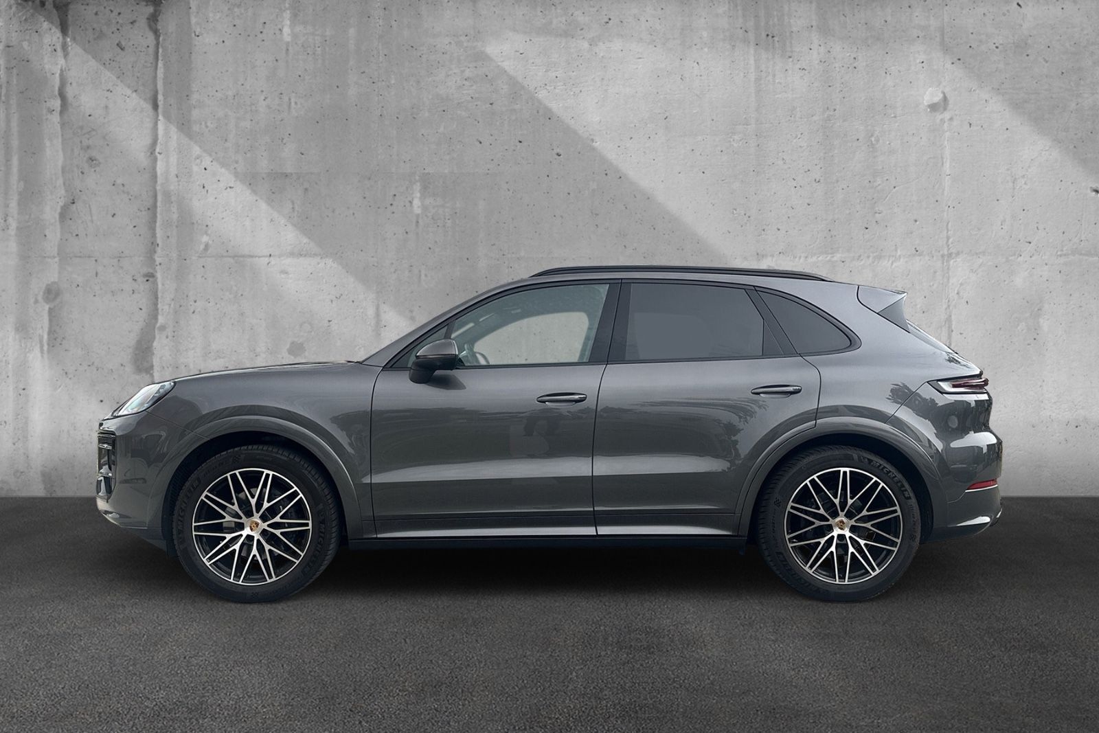 Fahrzeugabbildung Porsche Cayenne*Sport Design*Pano*360° Kam*Bose*Head-Up
