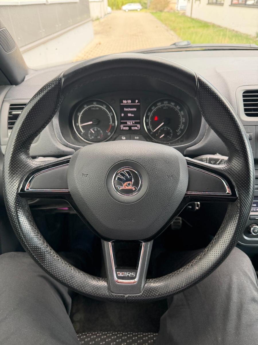 SKODA FABIA RS 1.4 TSI 180ch - DSG - CARBON - SIÈGES CHAUFFANTS - BLUETOOTH - REGULATEUR DE VITESSE