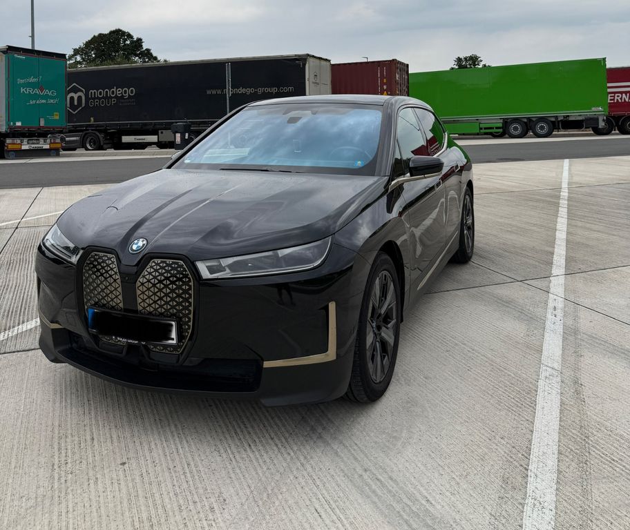 Image of BMW iX