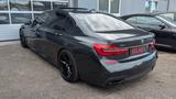 BMW 750Li xDrive M-Paket DAP Pano 360° Head-Up 4xSHZ - graue BMW 750